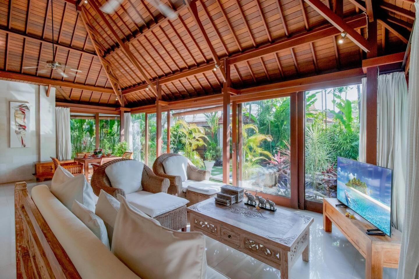 Villa Istana 1 Seminyak Esterno foto