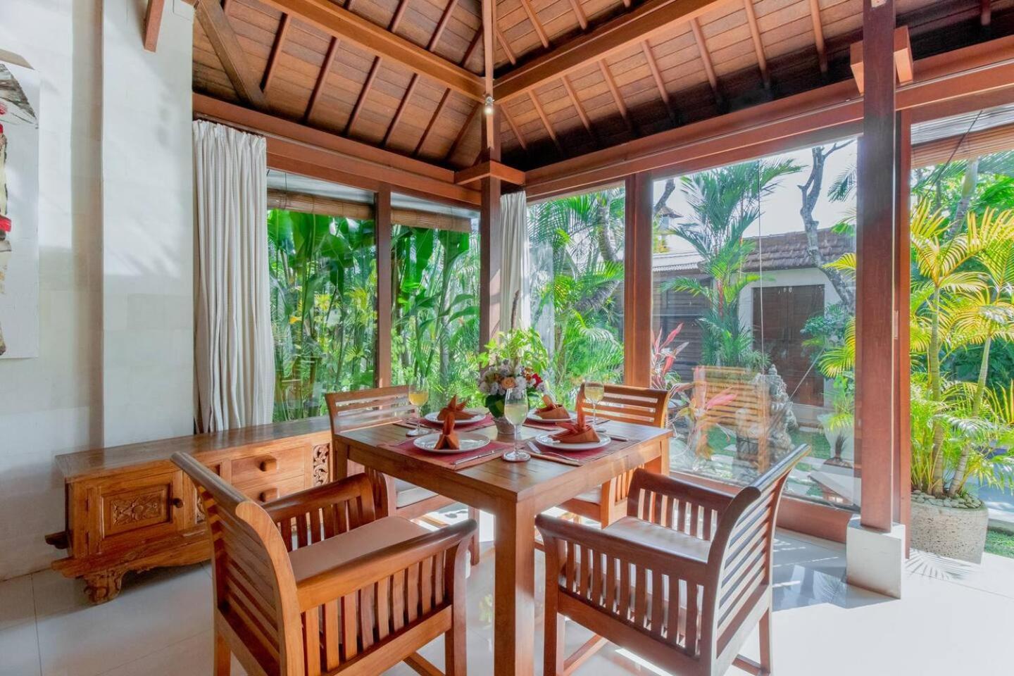 Villa Istana 1 Seminyak Esterno foto